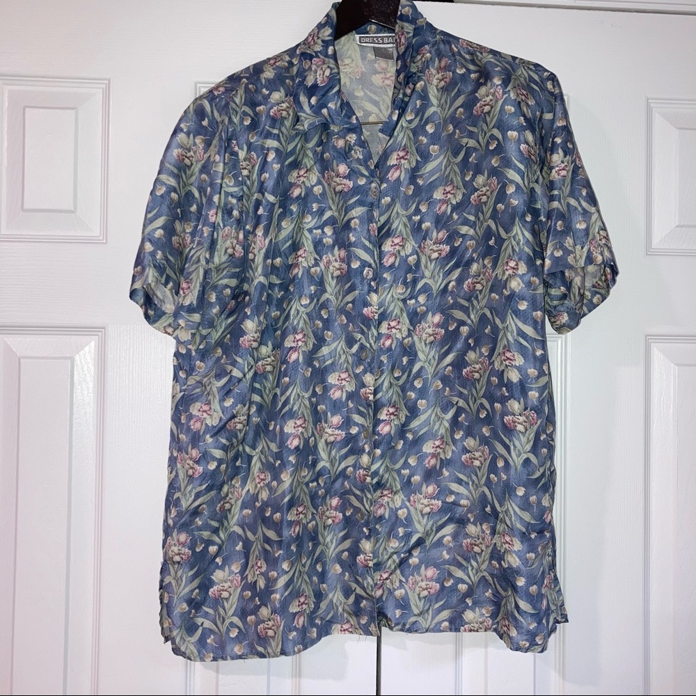 Vintage Dressbarn Large 100% Silk Floral Tulip Shortsleeve Button Up Shirt